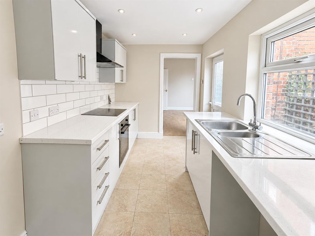Property photo 2 of 17 -