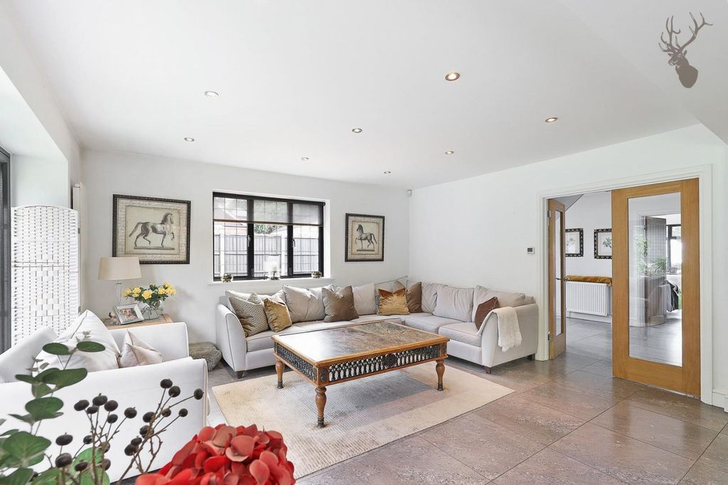 Additional image 8 of 3 bed detached bungalow for saleHomefield Close, Epping CM16