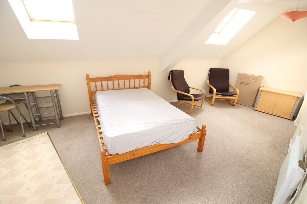 Property photo 1 of 4