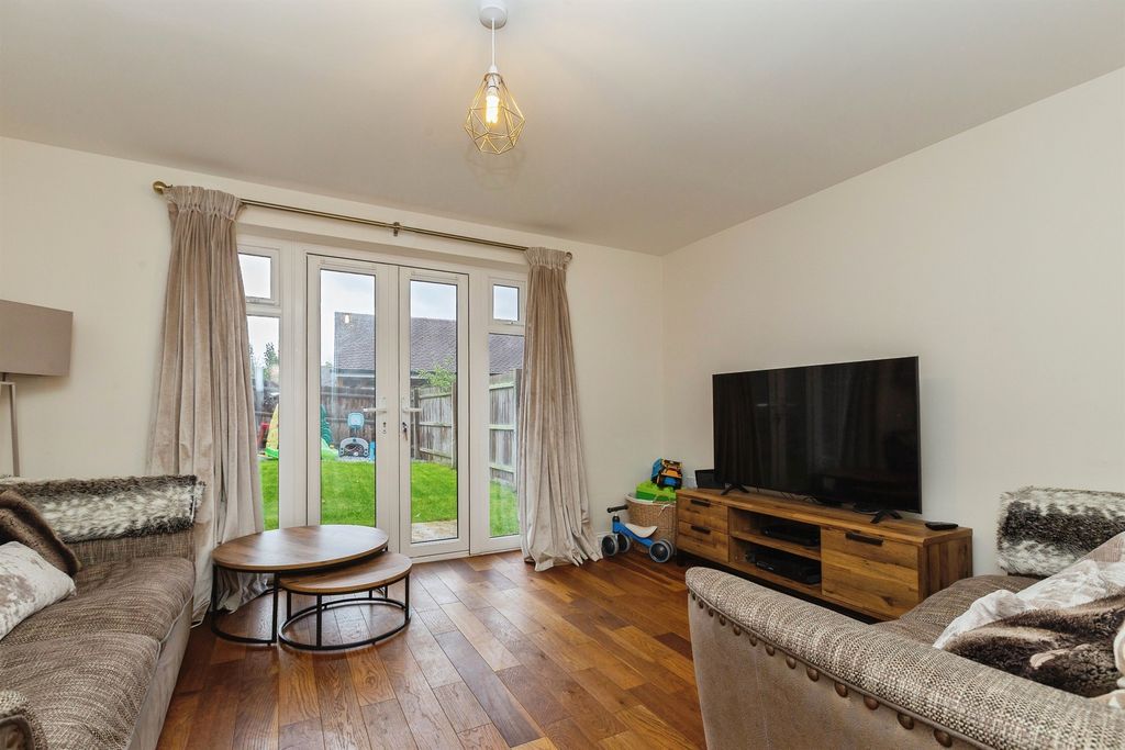 Property photo 3 of 16