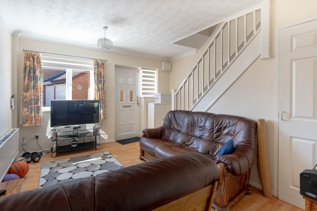 Property photo 2 of 11