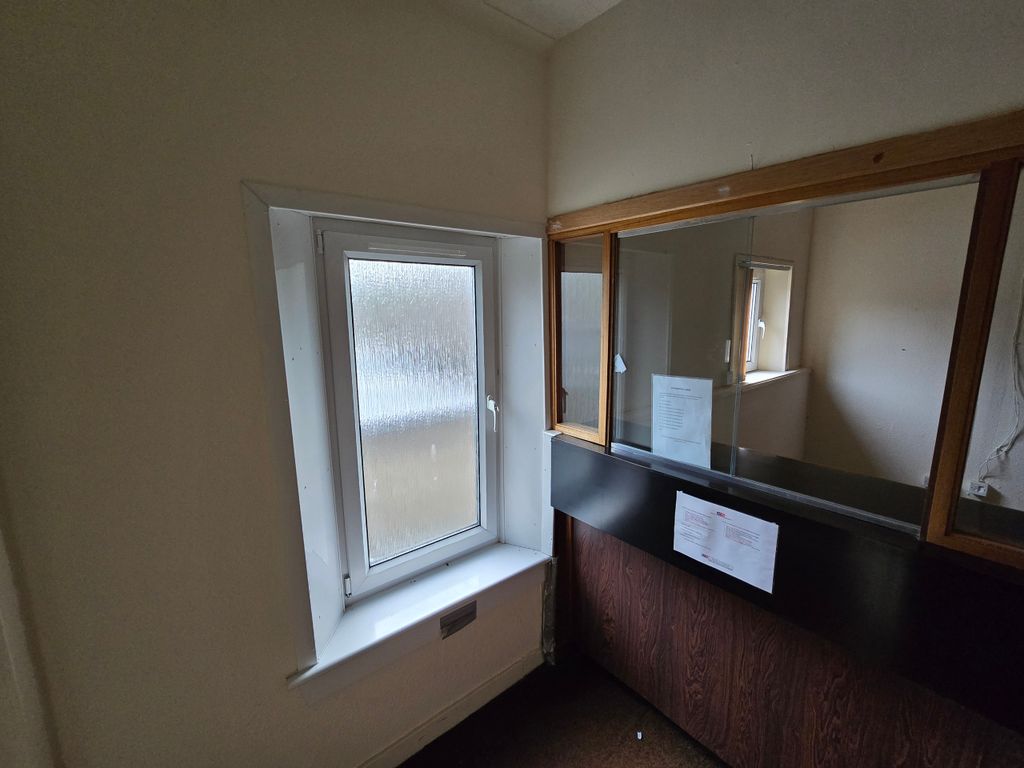 Property photo 2 of 8 2