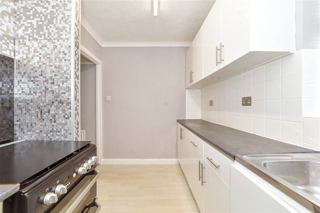 Property photo 1 of 11 Kitchen