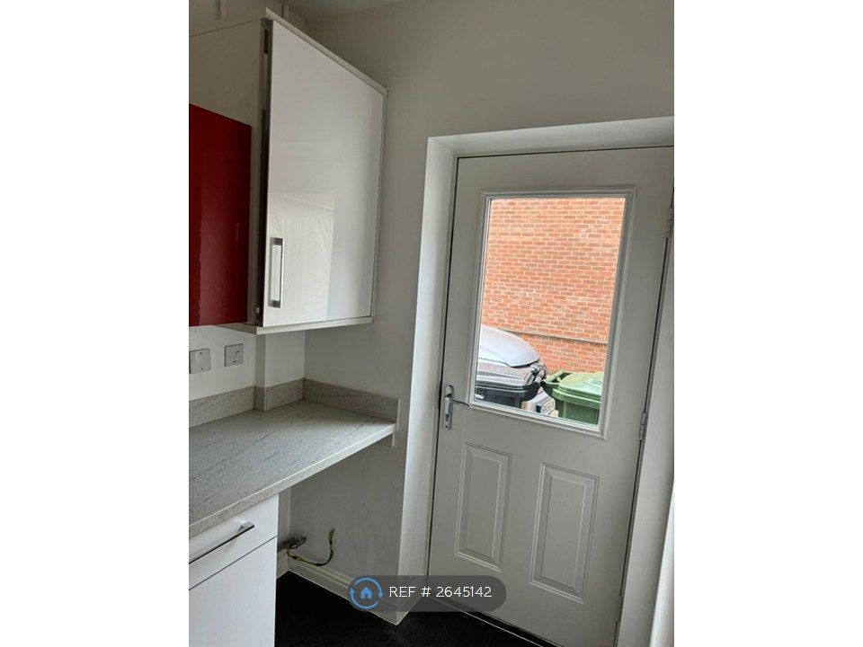 Property photo 2 of 25 Utility Room