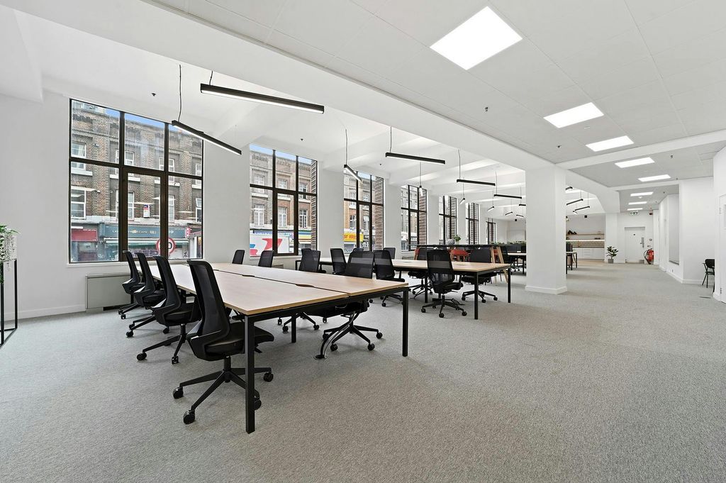 Property photo 1 of 15 Main Office Space