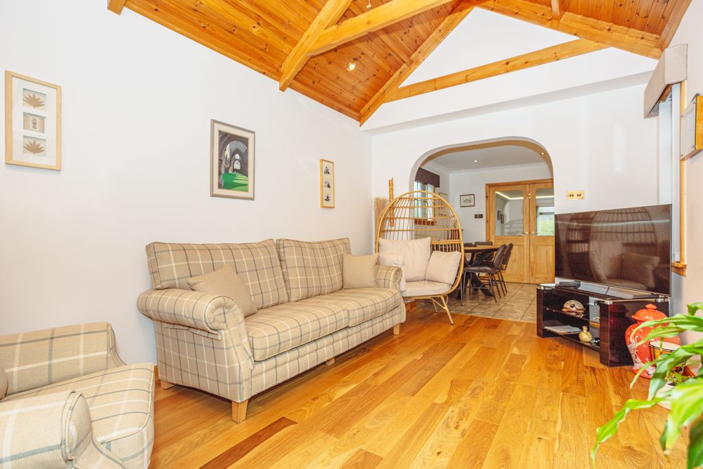 Property photo 2 of 49 Sitting Room