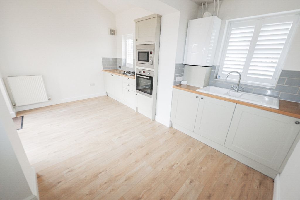Property photo 2 of 15 5171081