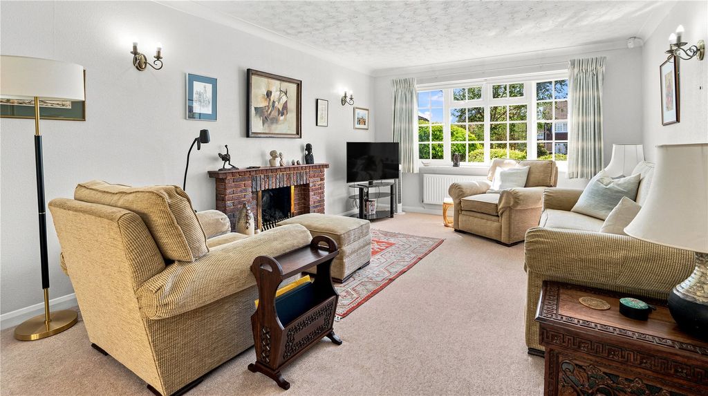 Property photo 2 of 22 Picture No. 35