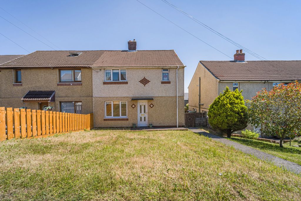 Property photo 2 of 36