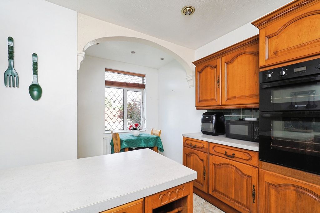 Property photo 2 of 21 Pbox-Img.Jpg