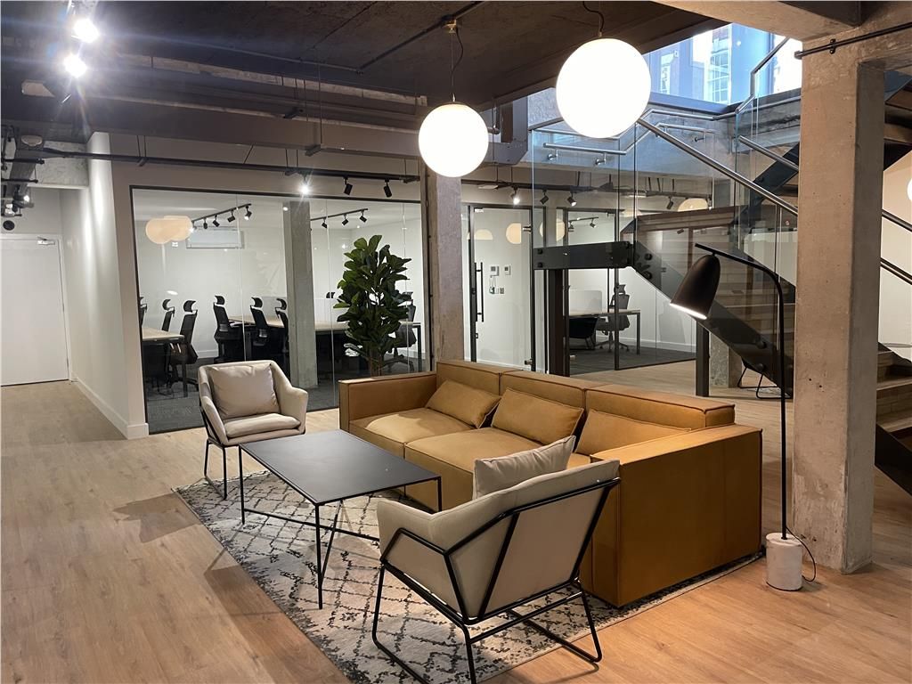 Property photo 1 of 9 Photo 9