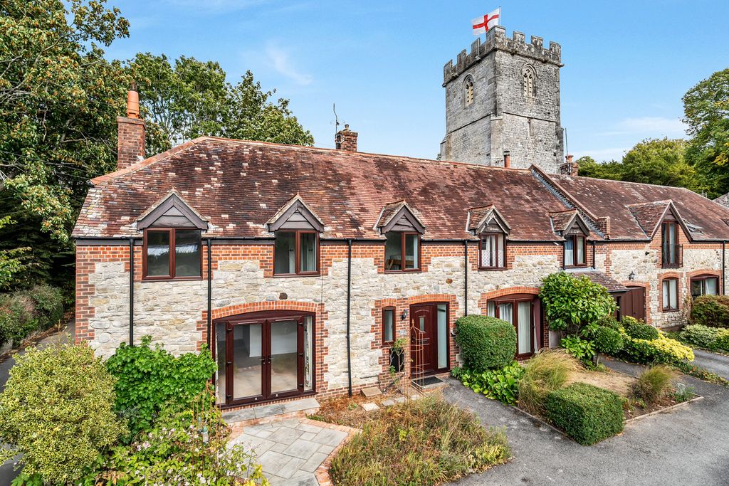 Property photo 1 of 33