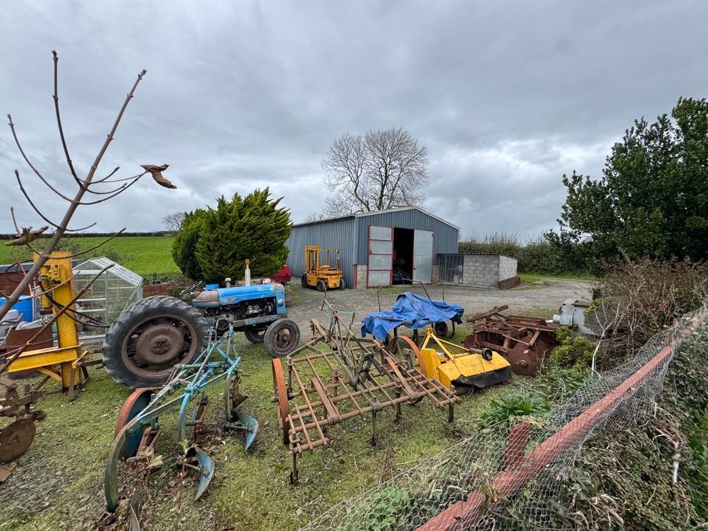 Property photo 2 of 52