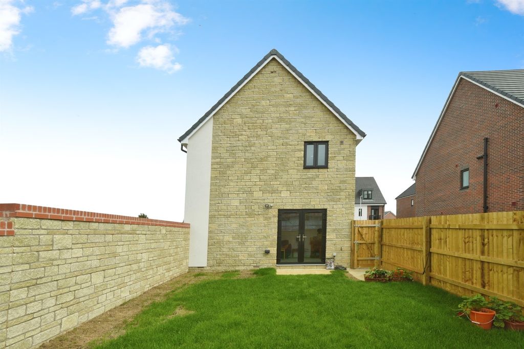 Property photo 2 of 14