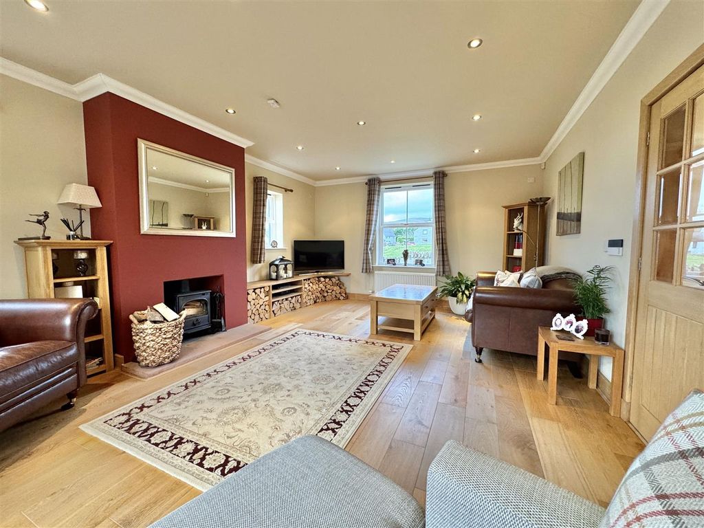 Property photo 2 of 29