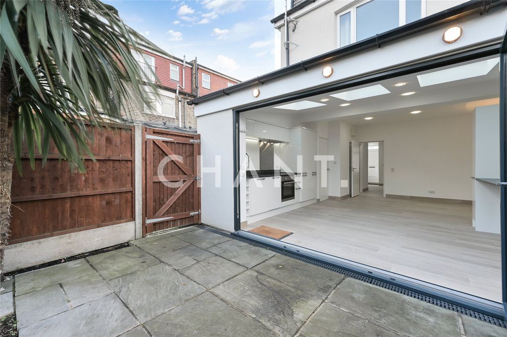 Property photo 1 of 16 Picture No. 15