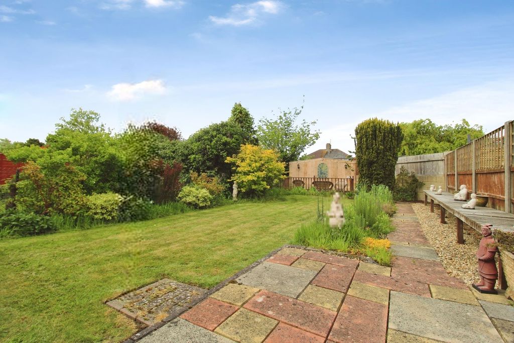 Property photo 3 of 15