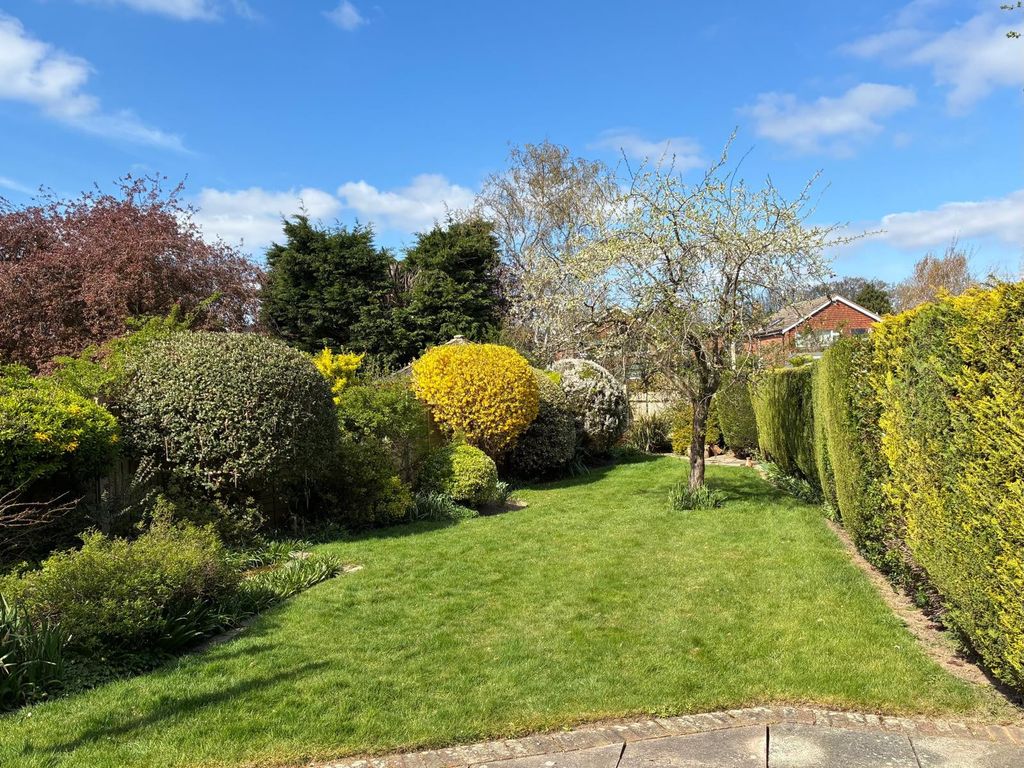 Property photo 2 of 17