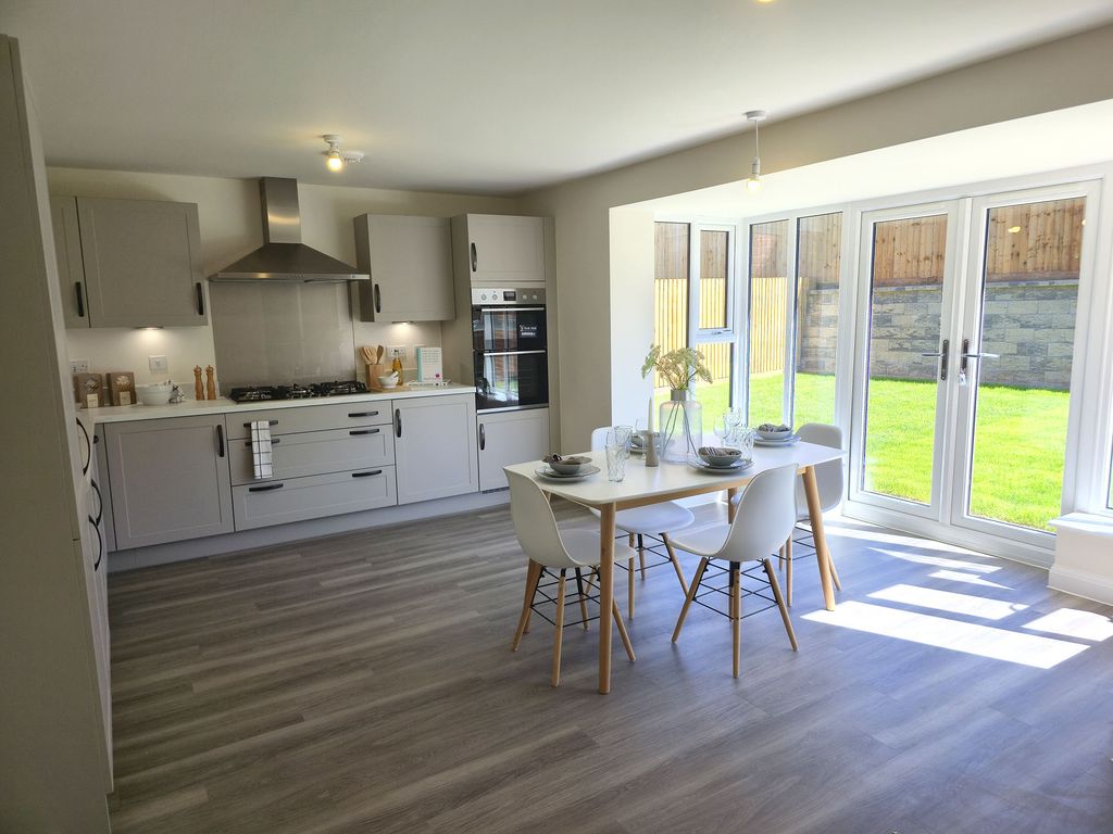 Property photo 3 of 10 Drummond Kitchen