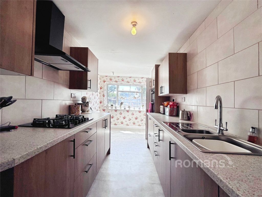 Property photo 3 of 14 Picture No. 28