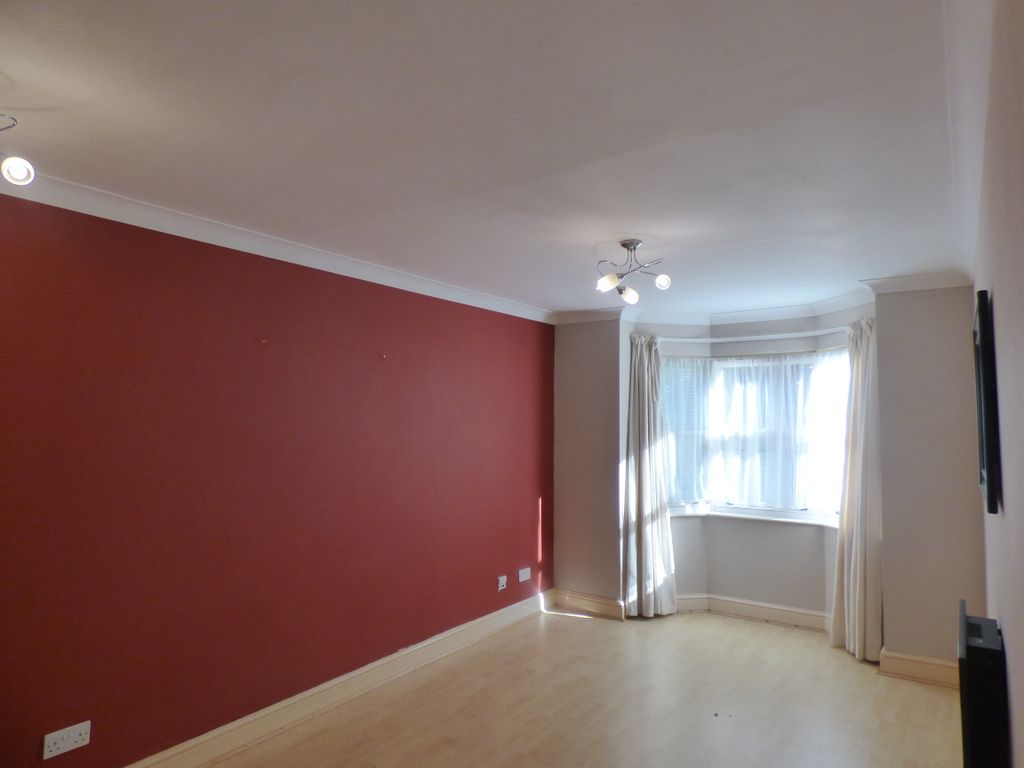 Property photo 2 of 11 Living Room