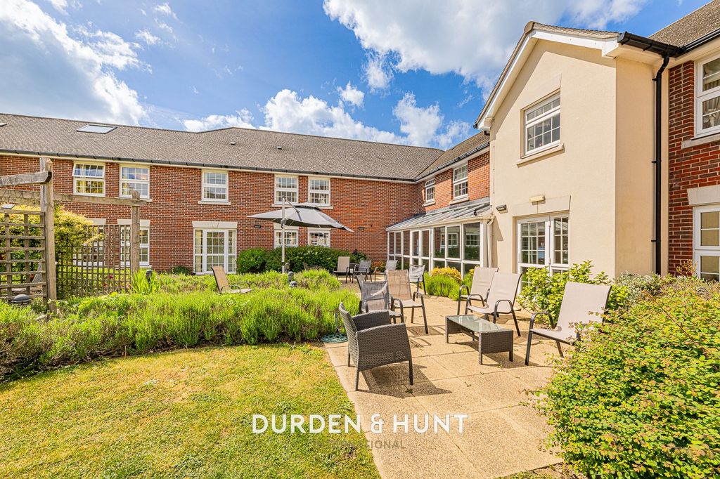 Additional image 16 of 1 bed property for saleHigh Street, Ongar CM5