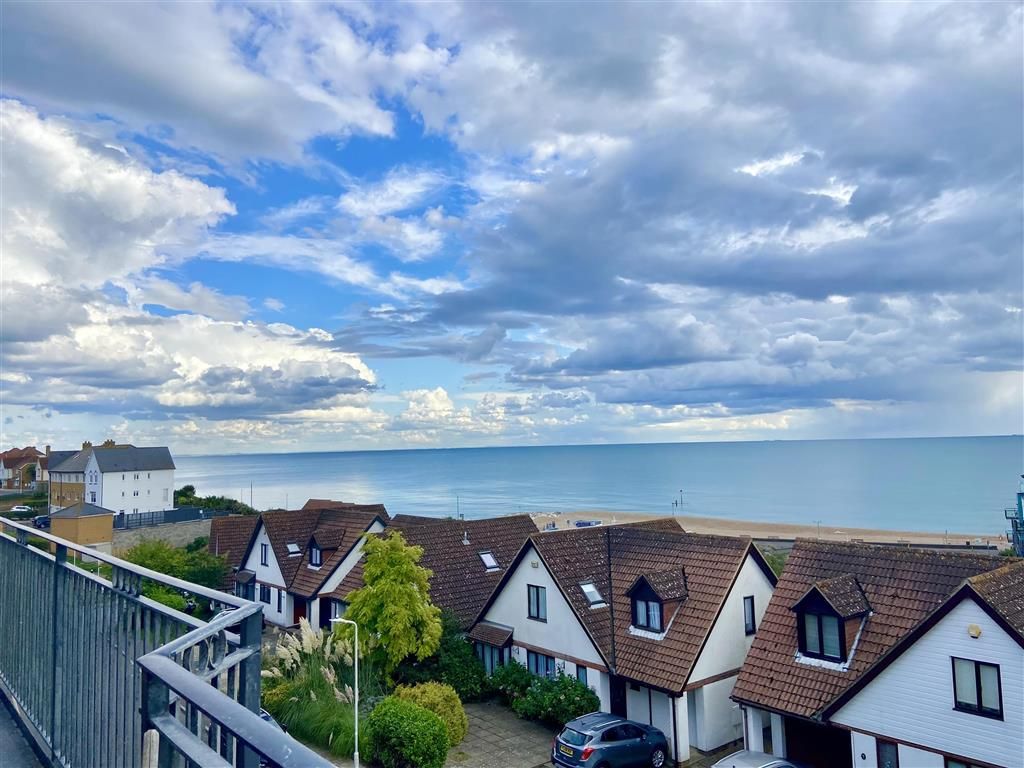 Property photo 2 of 11 Sea View