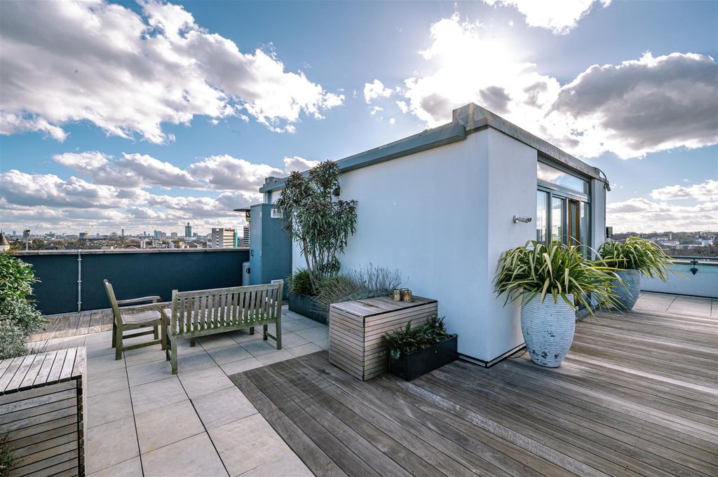 Property photo 3 of 21 30_Tally_Ho_07.Jpg