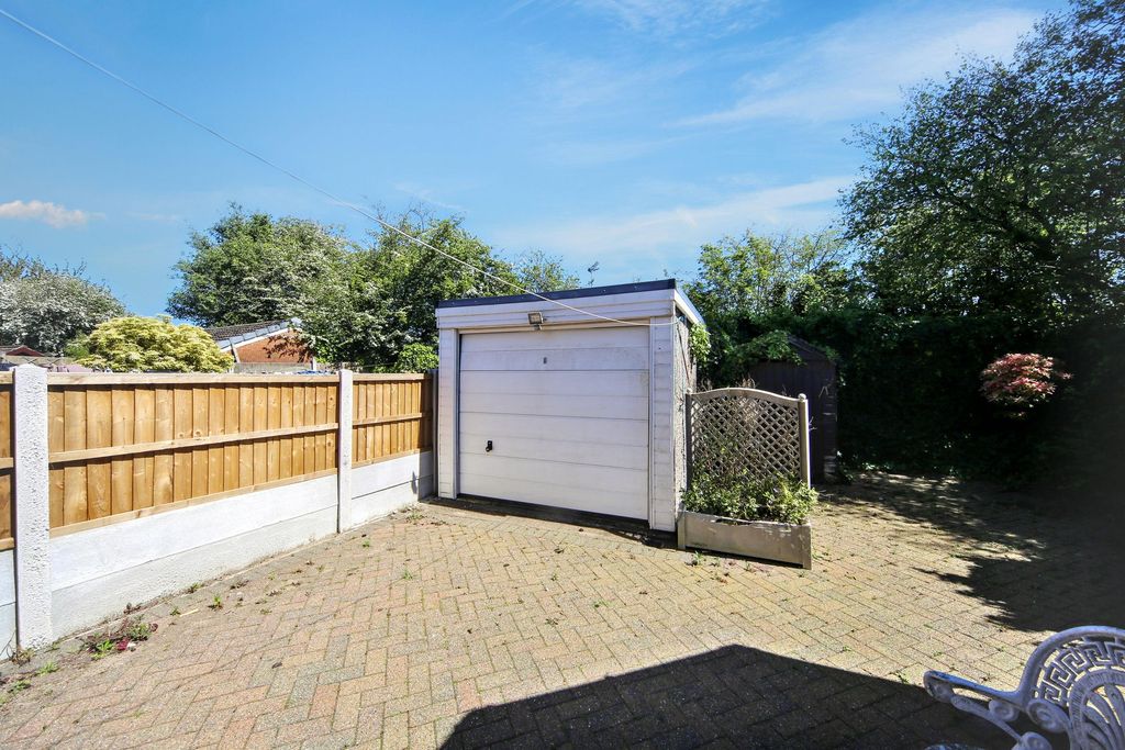 Property photo 3 of 14