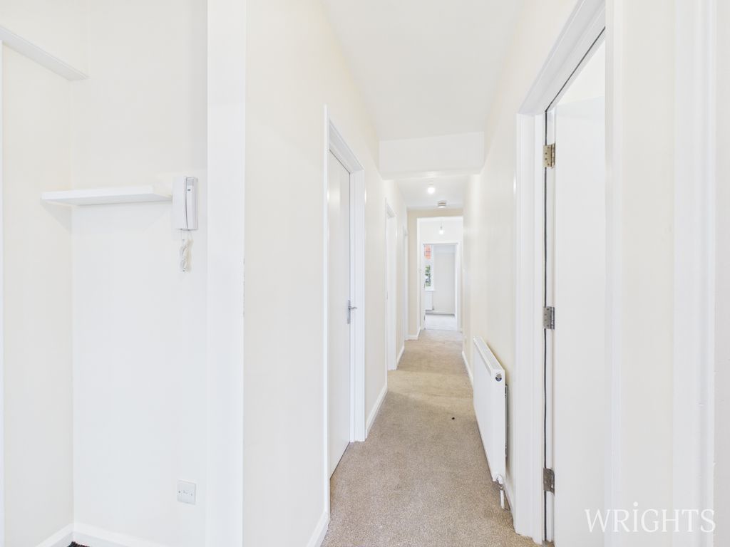 Property photo 3 of 15 Cam05659G0-Pr0182-Still004