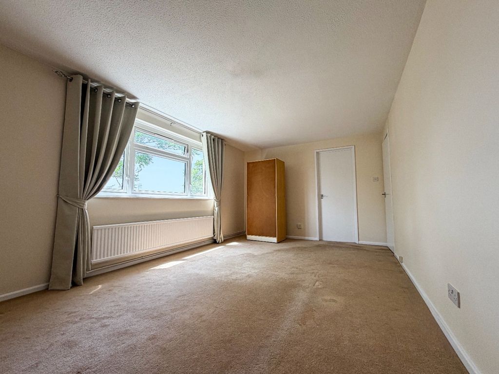 Property photo 2 of 10 5259153