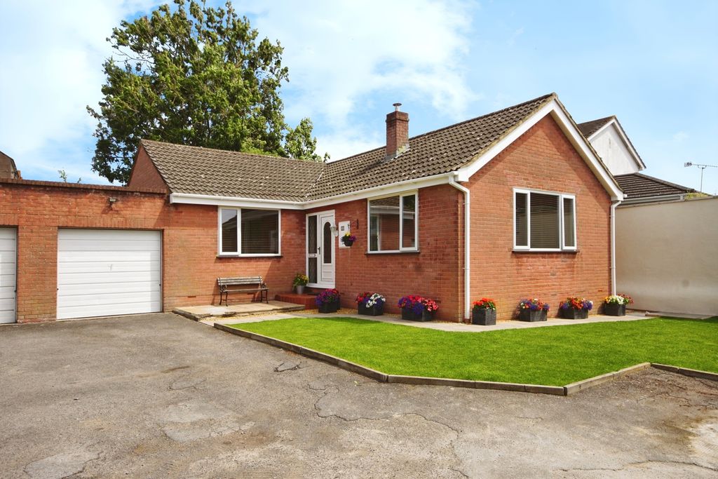 Property photo 1 of 17 Photo