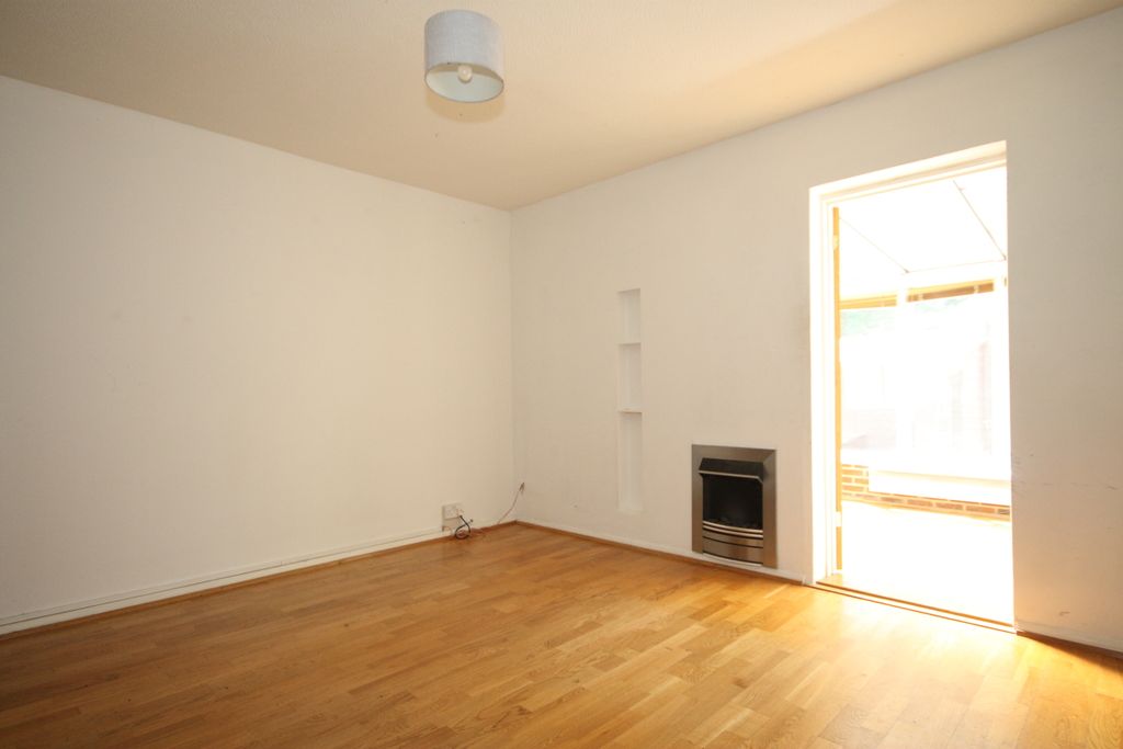 Property photo 2 of 8 Reception Room