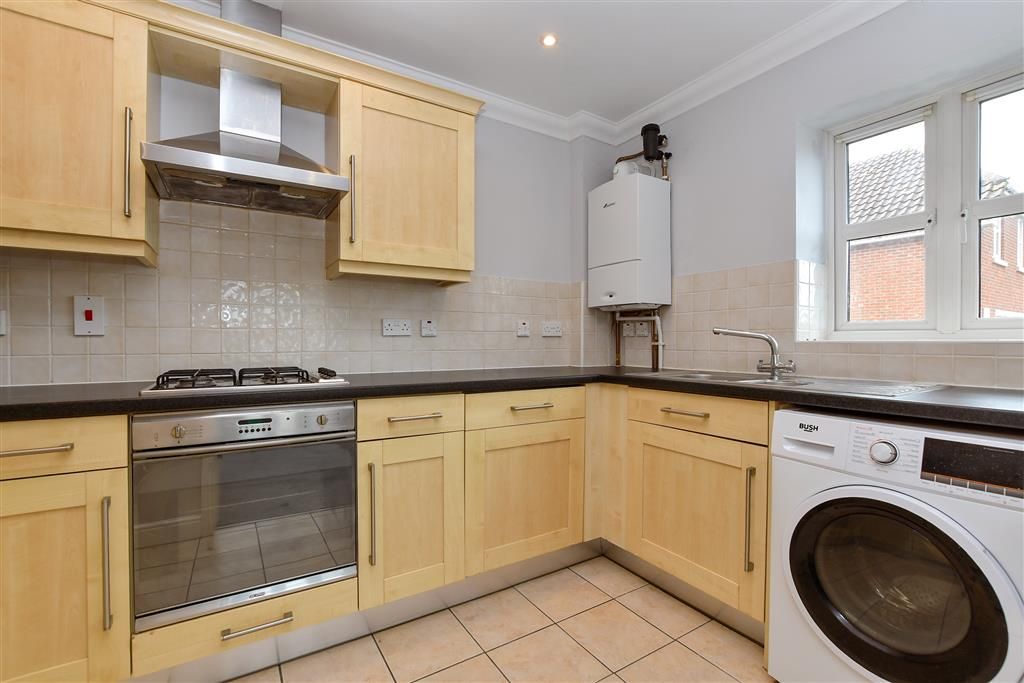 Property photo 3 of 12 Kitchen