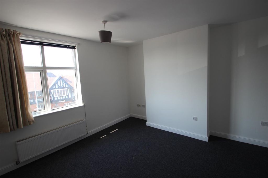 Property photo 3 of 6
