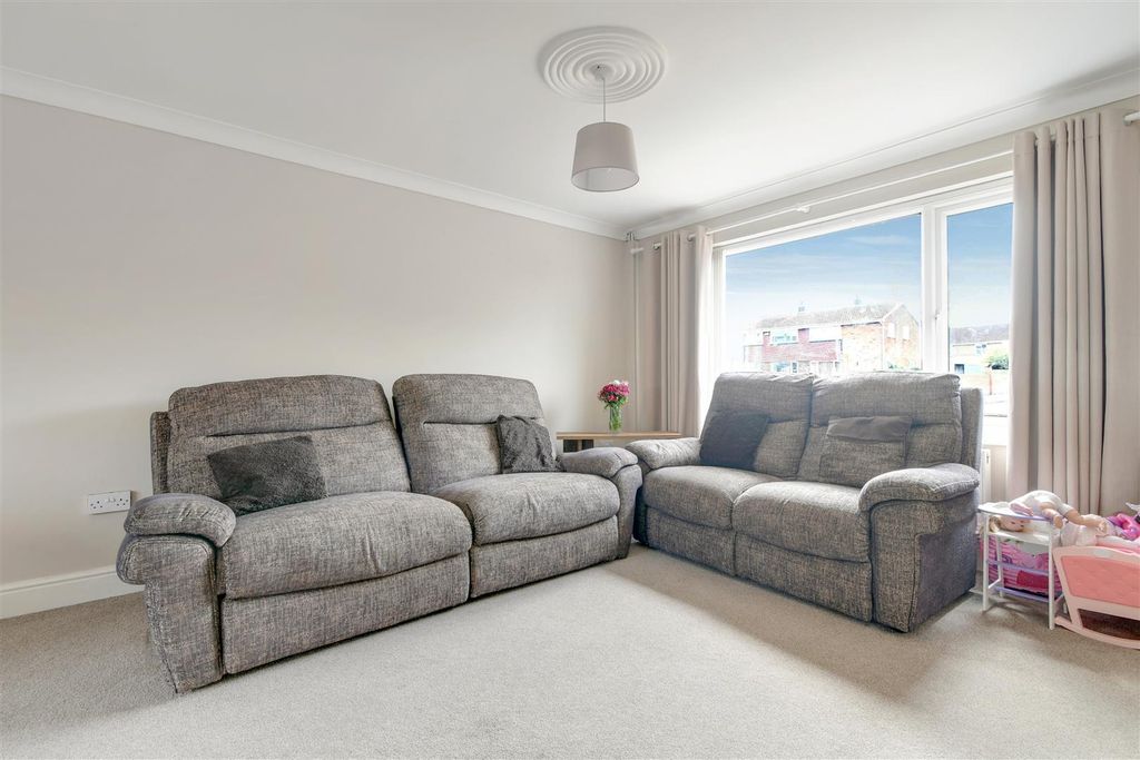 Property photo 3 of 16 Living Room