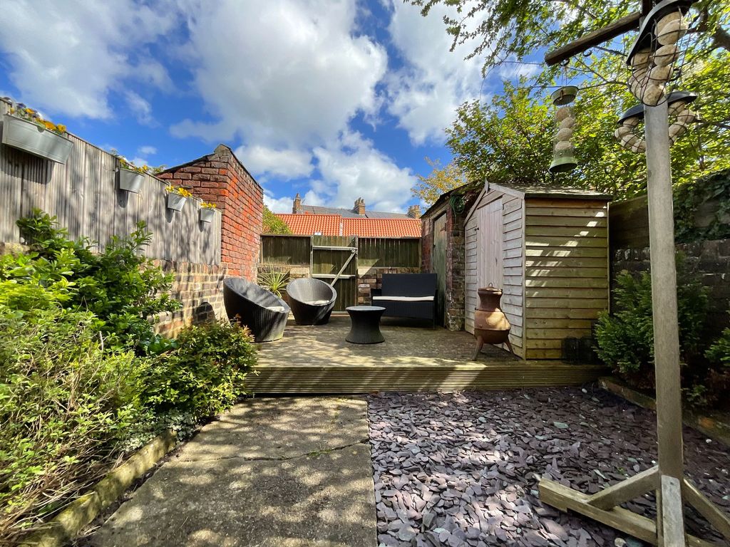 Property photo 2 of 24