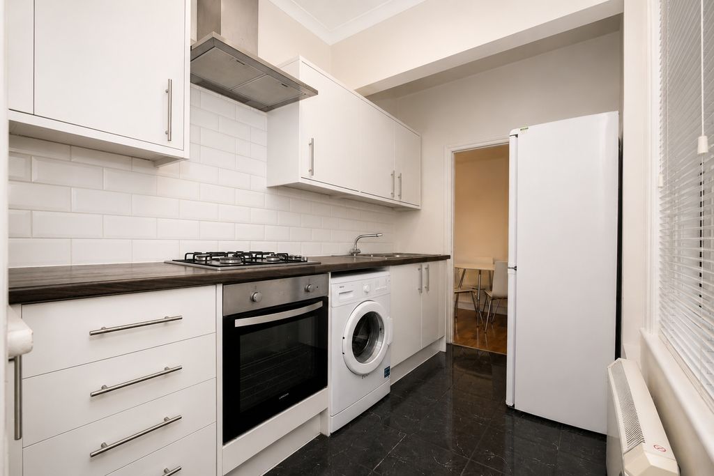 Property photo 2 of 11 5428311