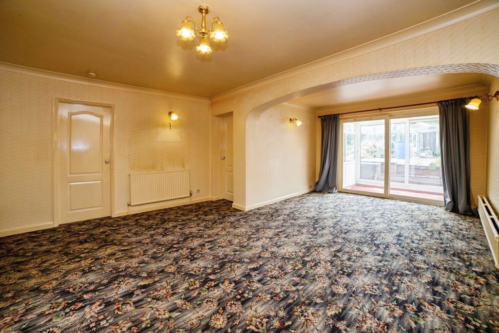 Property photo 2 of 17 Lounge Dining Room