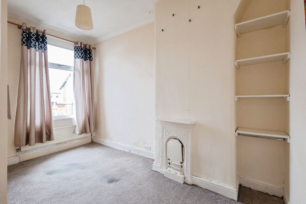 Property photo 2 of 21 Pbox-Img.Jpg