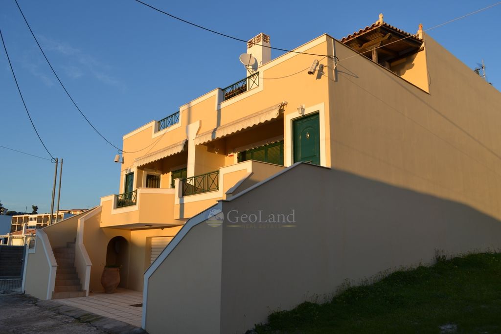 Property photo 2 of 29