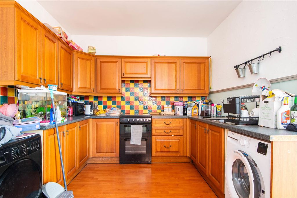 Property photo 3 of 16 Kitchen