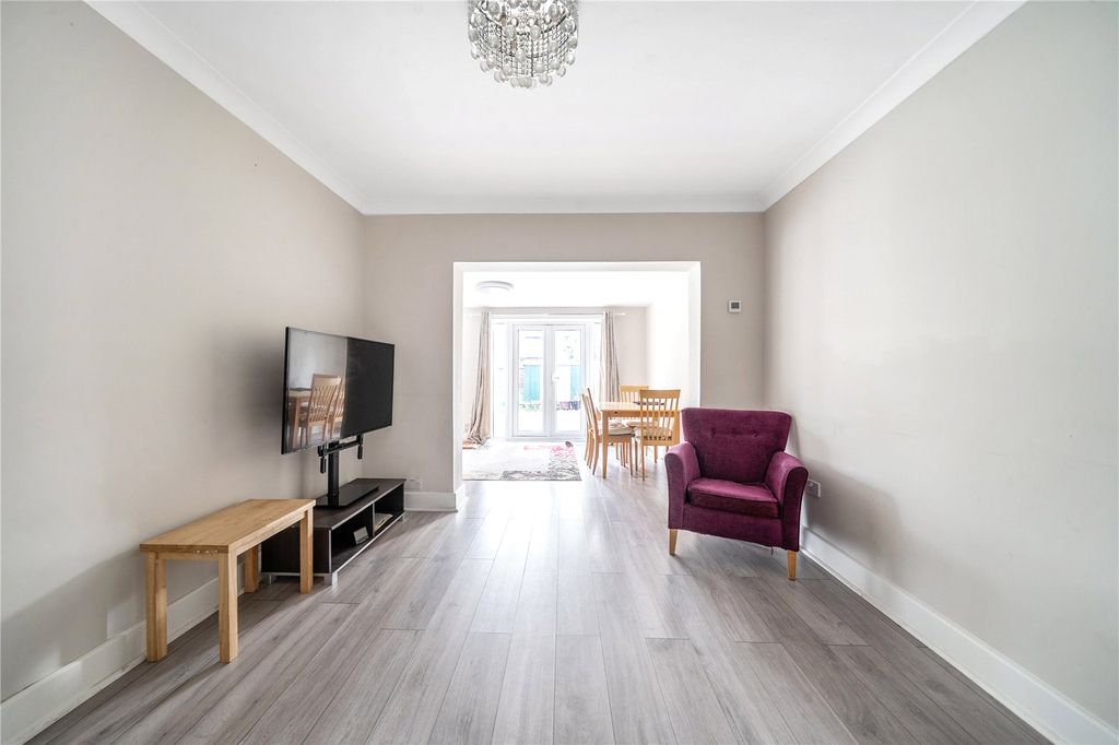 Property photo 3 of 20 Picture No. 04