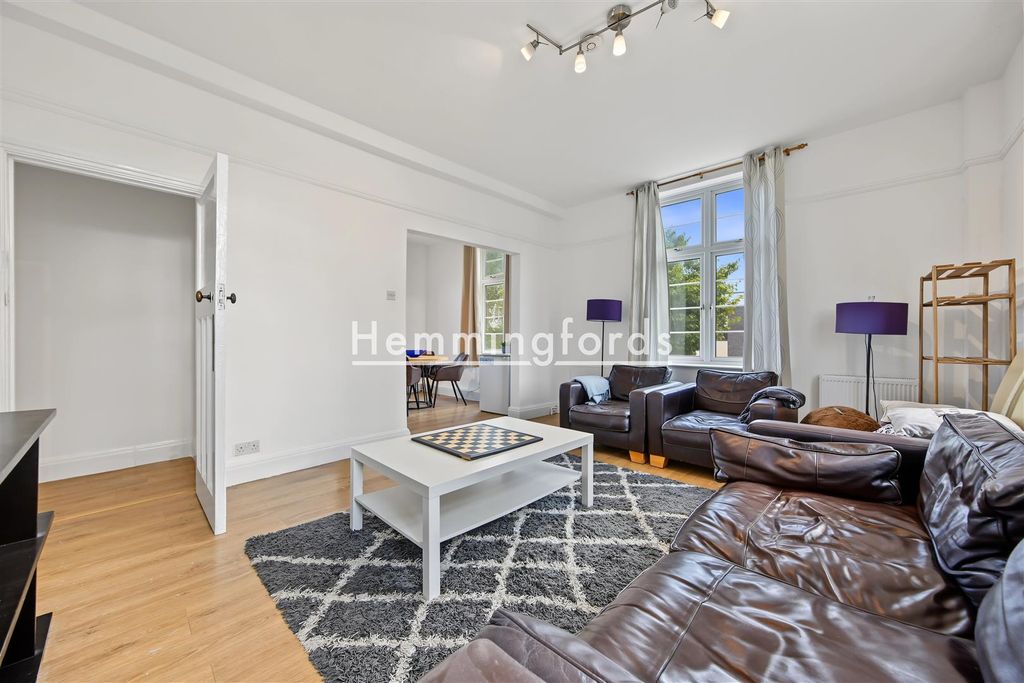 Property photo 2 of 15 Weymouth Terrace E2-9.Jpg