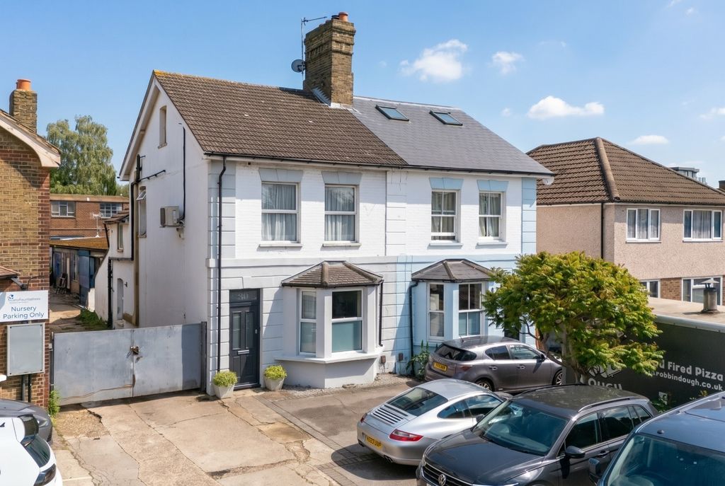 Property photo 1 of 34 5174581