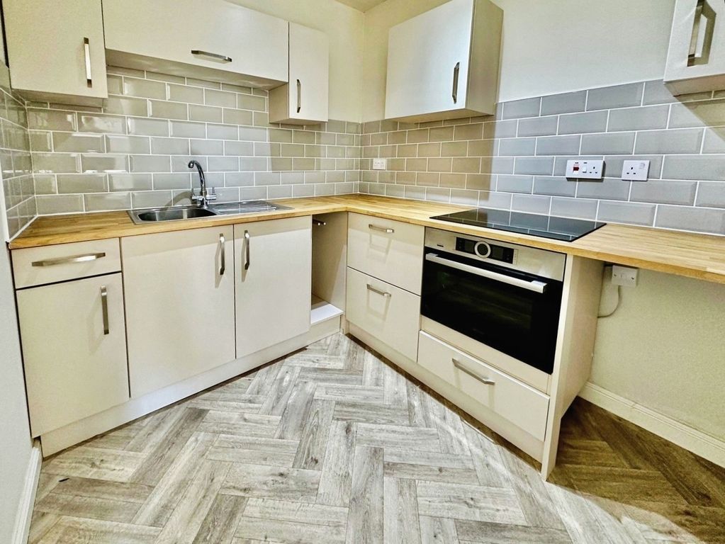 Property photo 2 of 10 Pbox-Img.Jpg