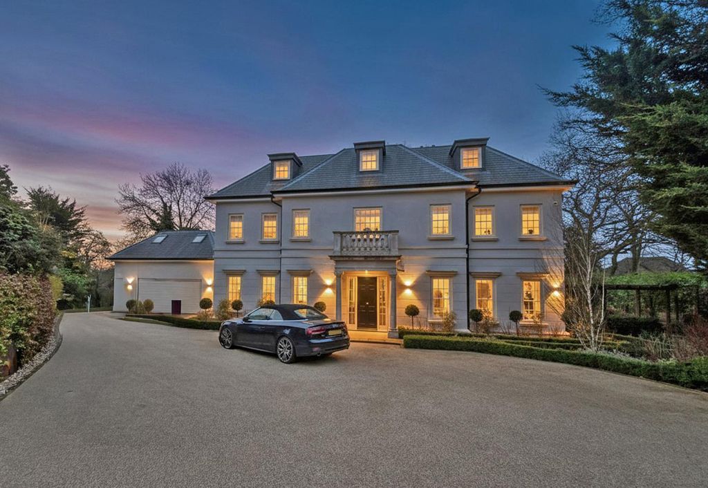 Property photo 1 of 25