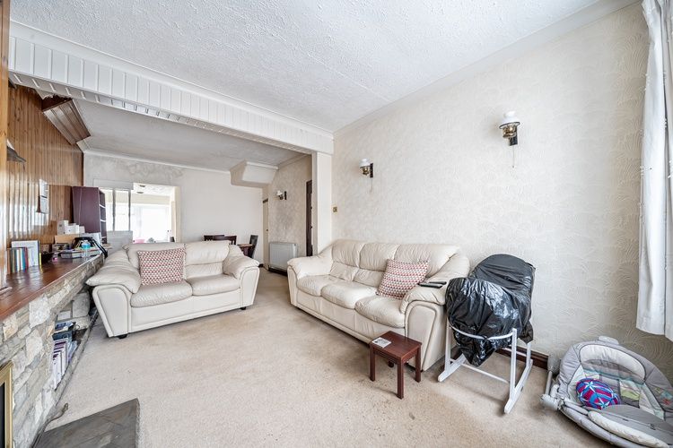 Property photo 3 of 21