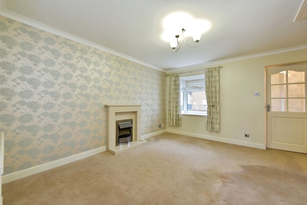 Property photo 3 of 18 Pbox-Img.Jpg