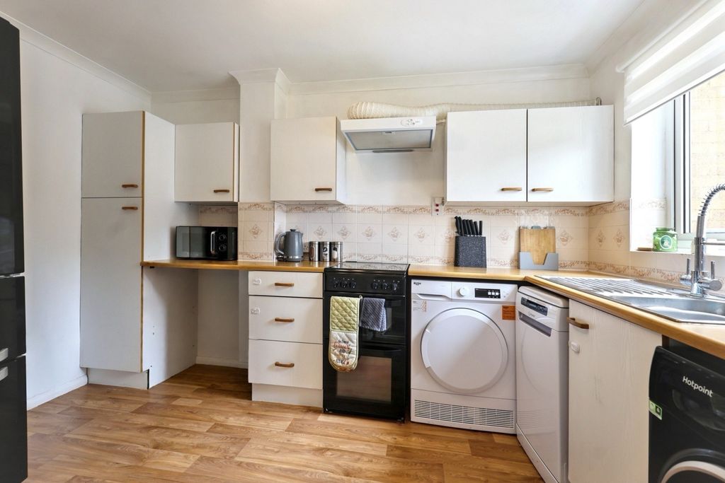 Property photo 2 of 14 Img_2165